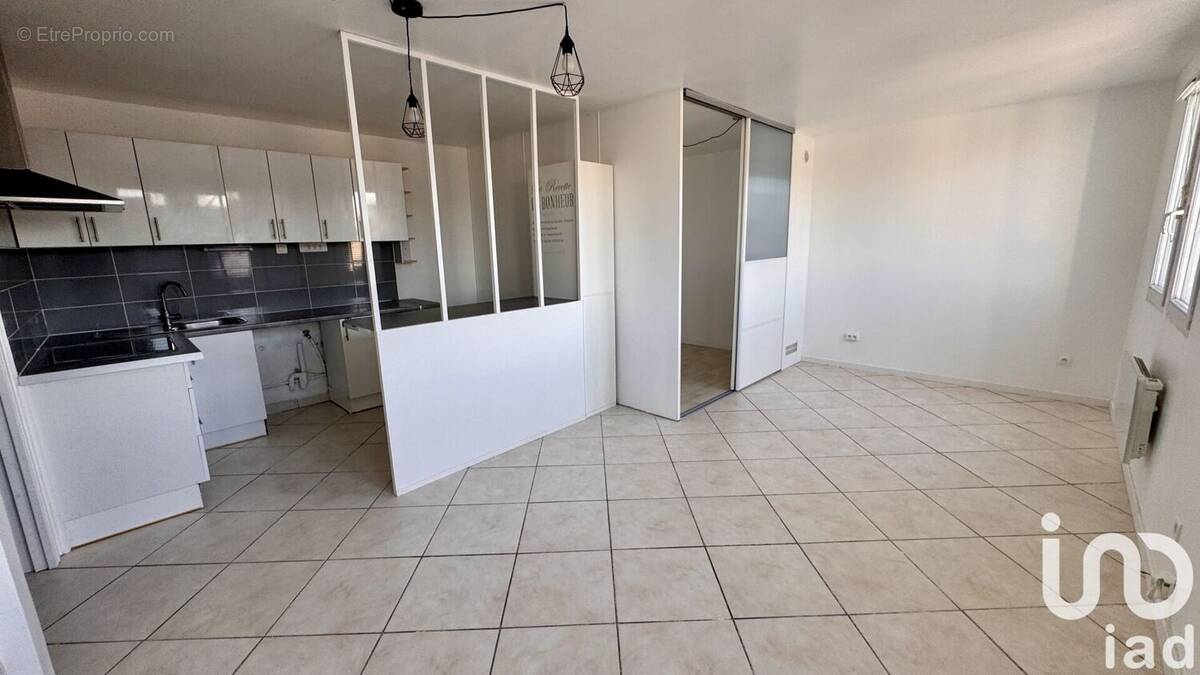 Photo 1 - Appartement à SAINT-THIBAULT-DES-VIGNES