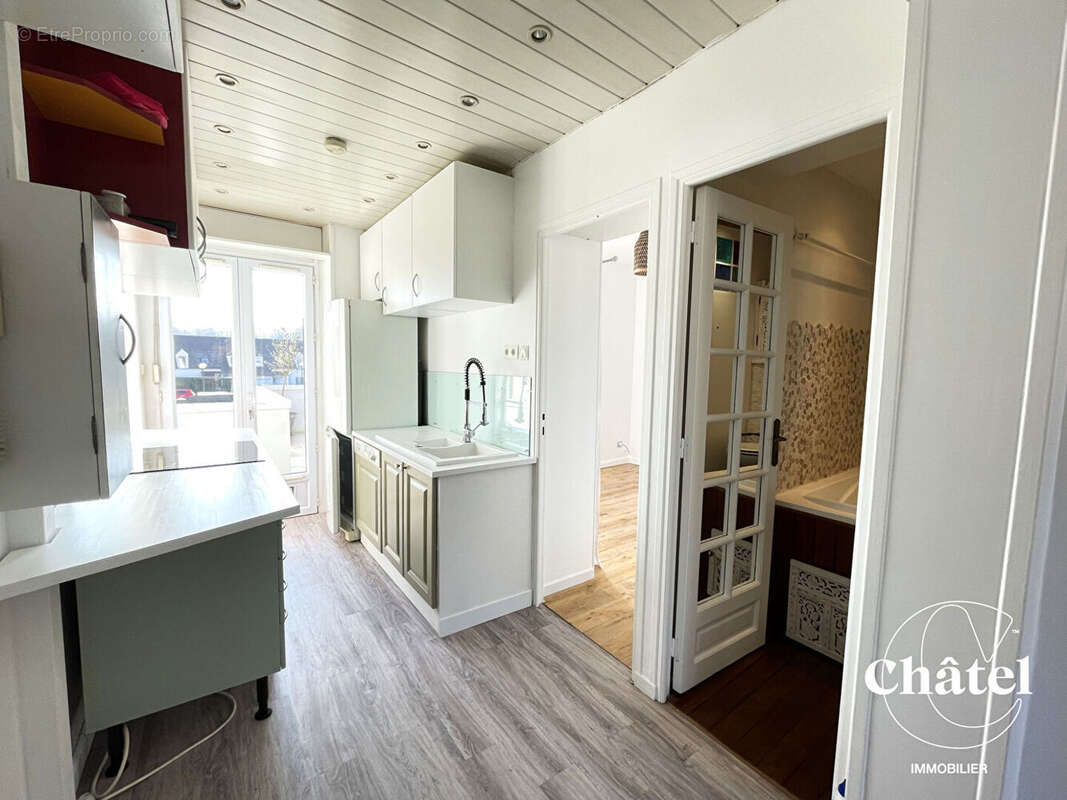 Appartement à LA CHAPELLE-EN-SERVAL