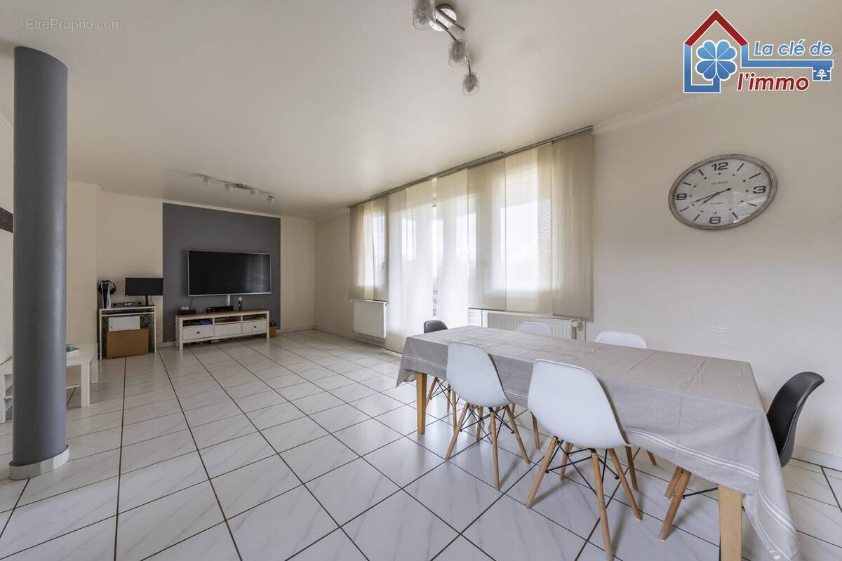 Appartement à MOISSY-CRAMAYEL