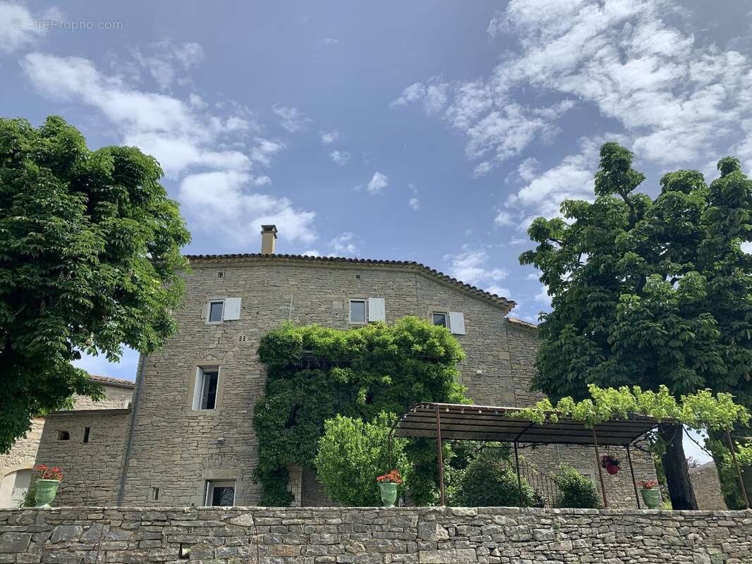 Maison à POMPIGNAN