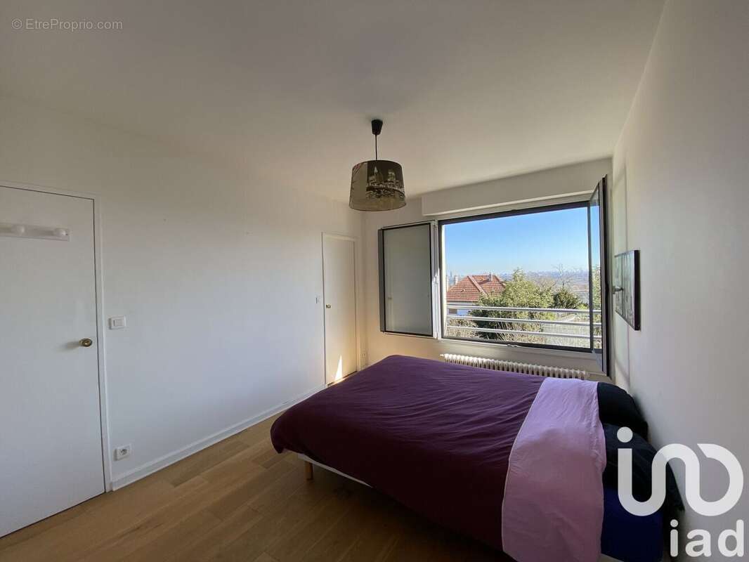 Photo 9 - Appartement à SURESNES
