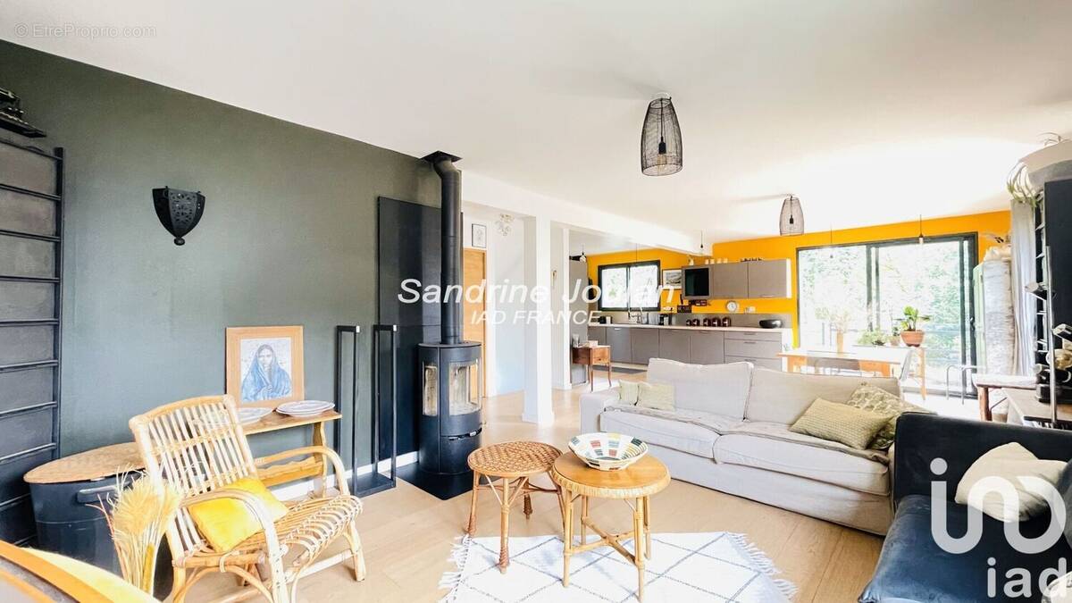 Photo 1 - Maison à SAULX-LES-CHARTREUX