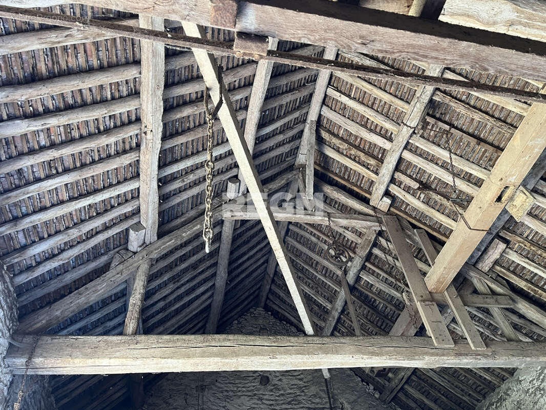 Maison à LA CHAPELLE-LA-REINE