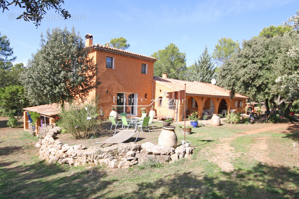 Maison à SILLANS-LA-CASCADE