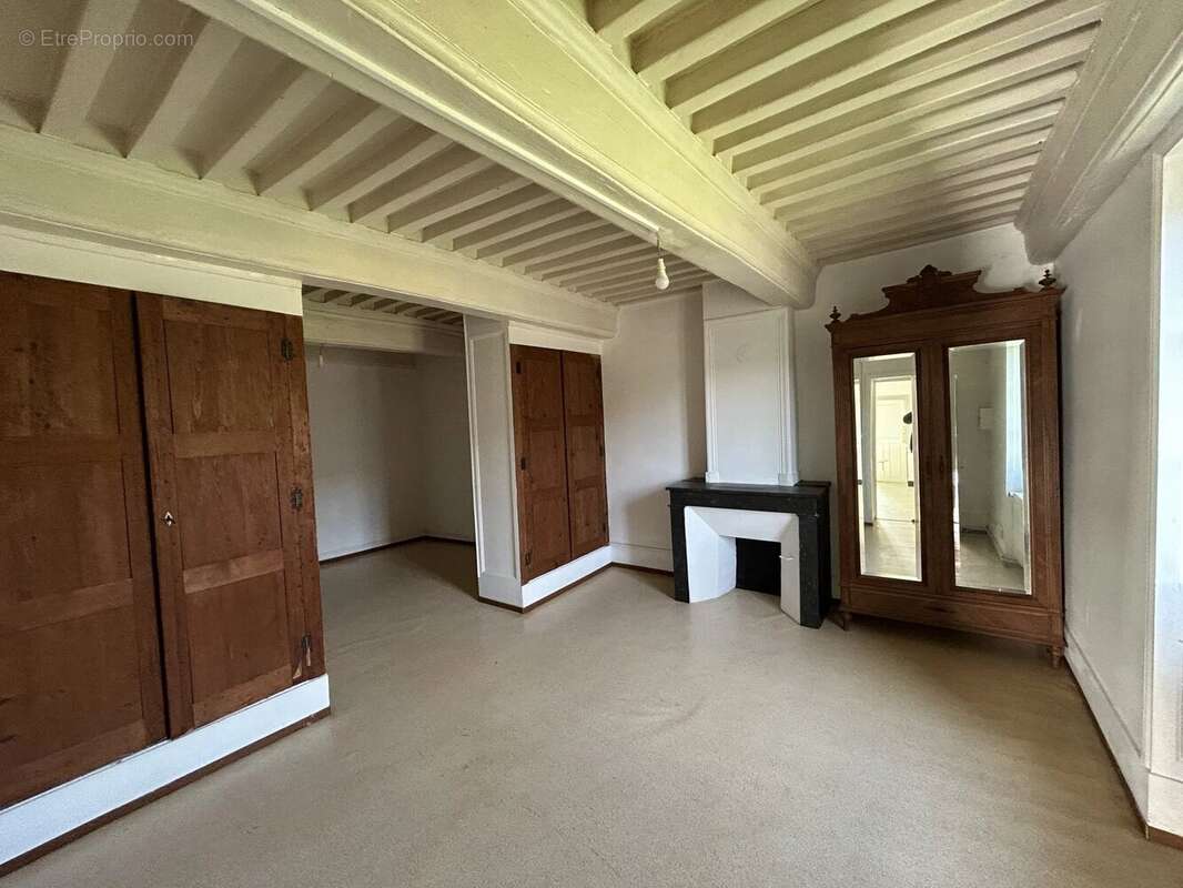 Maison à CLUNY