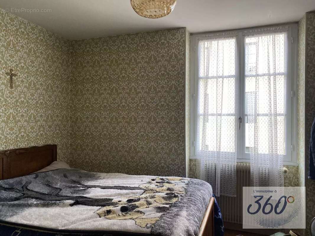 Maison à CLUNY