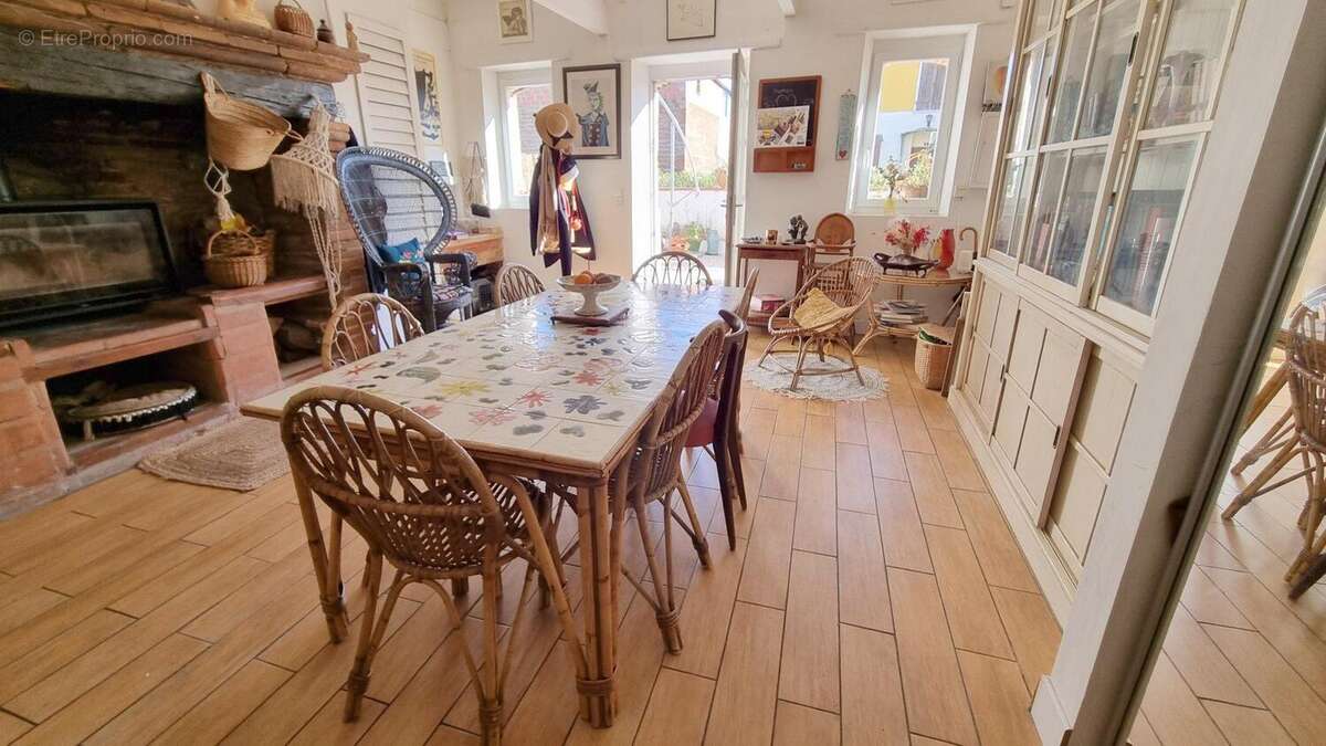 Maison à LAPEYROUSE-FOSSAT