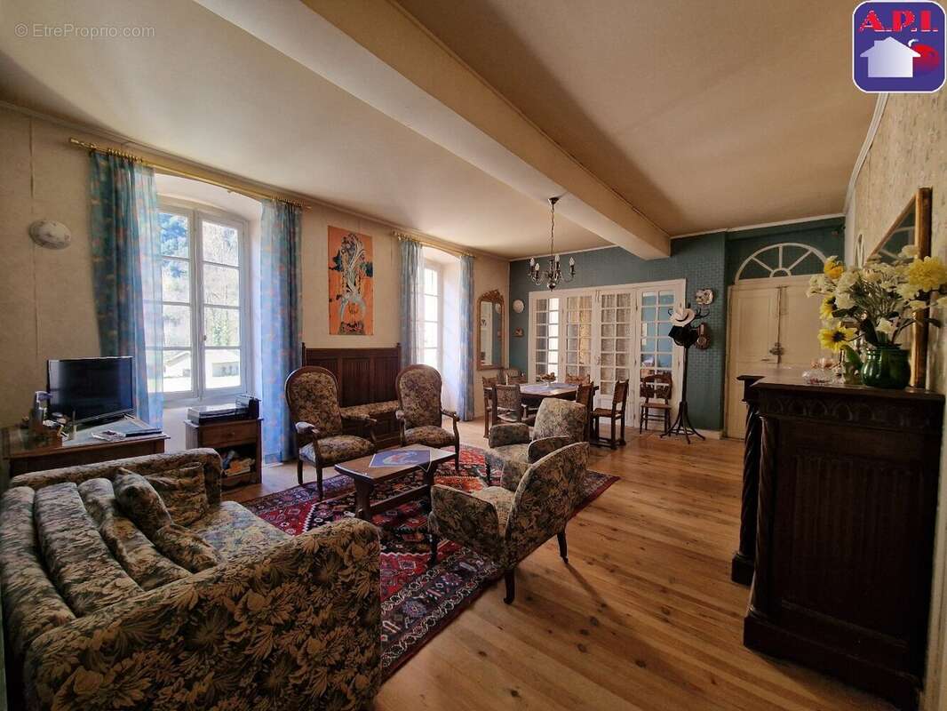 Appartement à TARASCON-SUR-ARIEGE