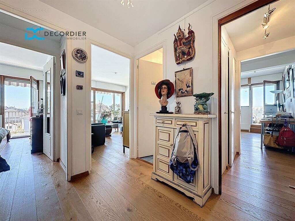 Appartement à EVIAN-LES-BAINS