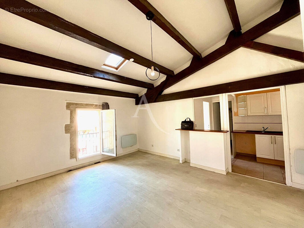 Appartement à MEZE