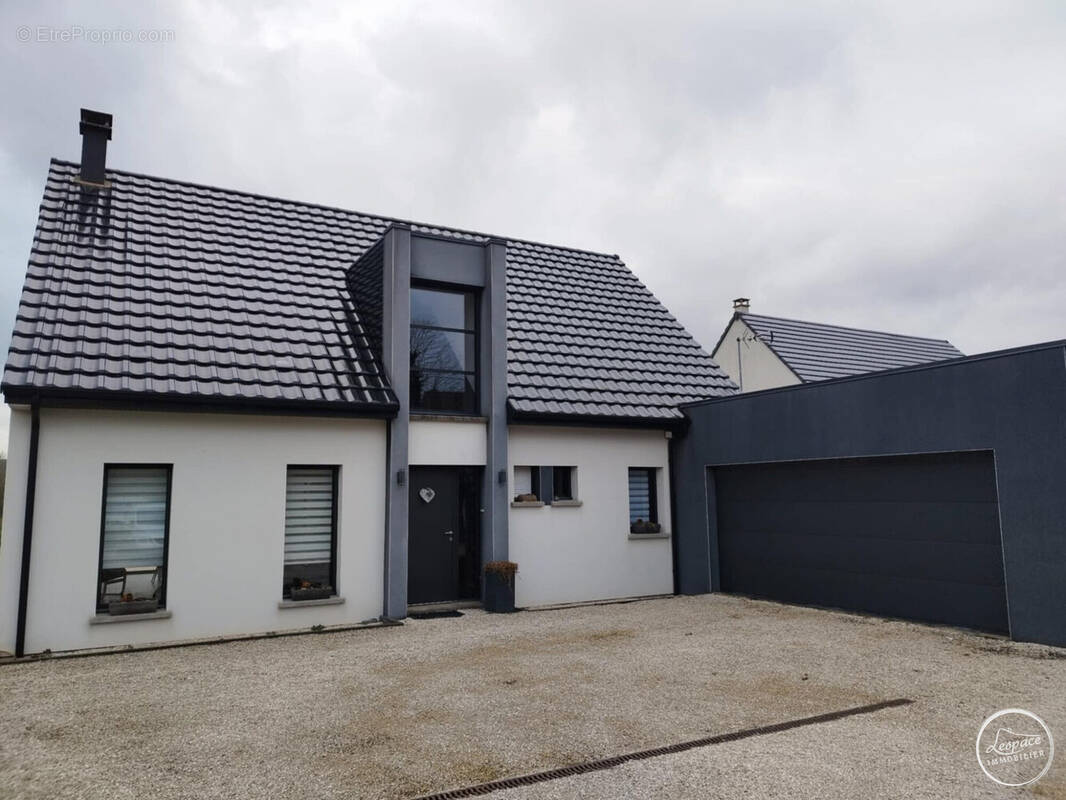 Maison à LICQUES