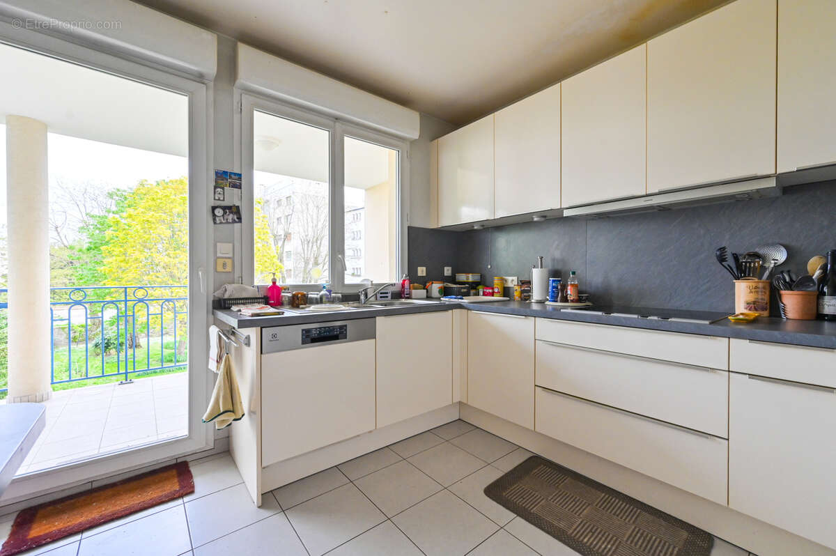 Appartement à SAINT-MAUR-DES-FOSSES