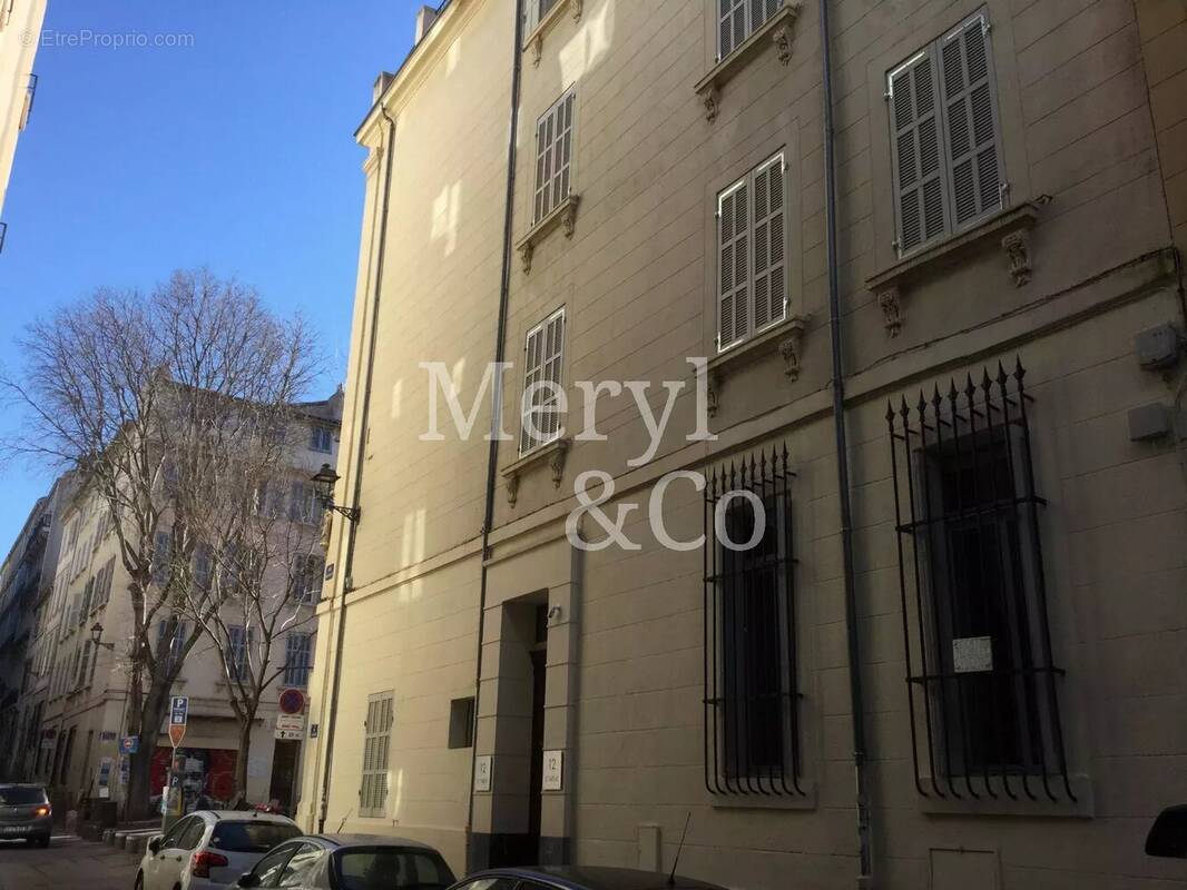 Appartement à MARSEILLE-1E