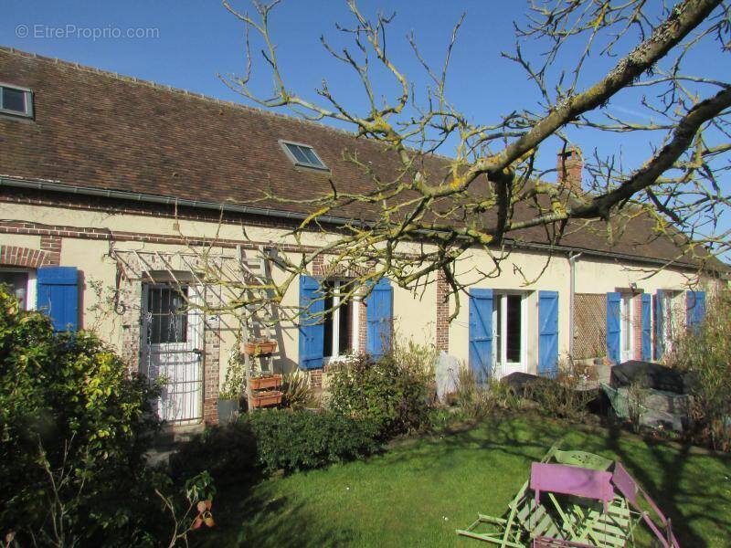 Maison à DAMPIERRE-SUR-AVRE