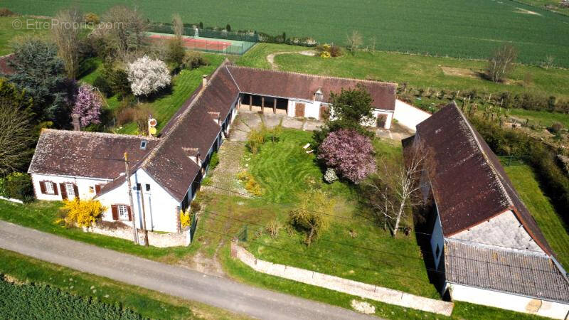 Maison à CHATEAUNEUF-EN-THYMERAIS