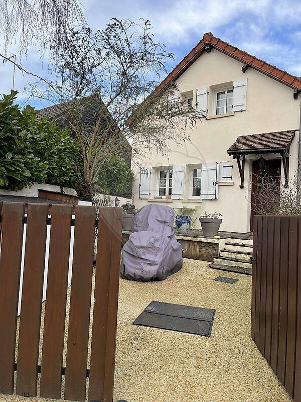 Maison à LE CHATELET-EN-BRIE