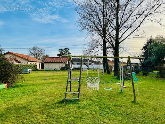 Terrain à VIC-EN-BIGORRE