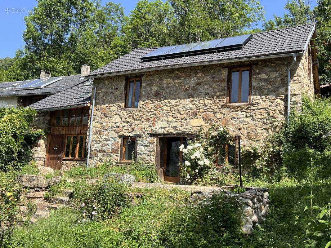 Maison à SAURAT