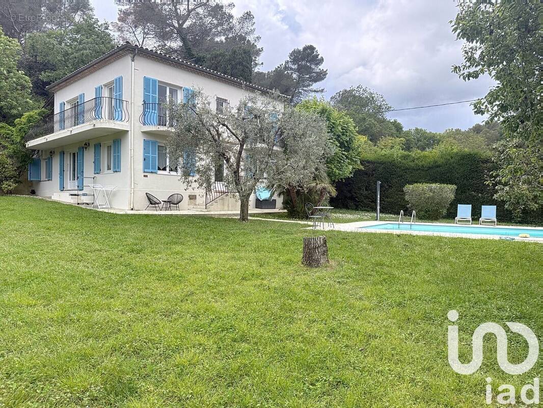 Photo 1 - Maison à ROQUEFORT-LES-PINS