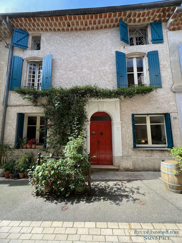 Maison à MONTPEYROUX
