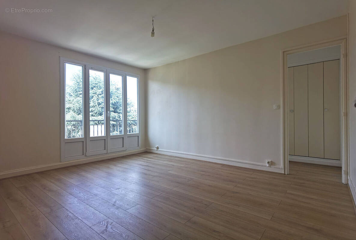 Appartement à ROSNY-SOUS-BOIS