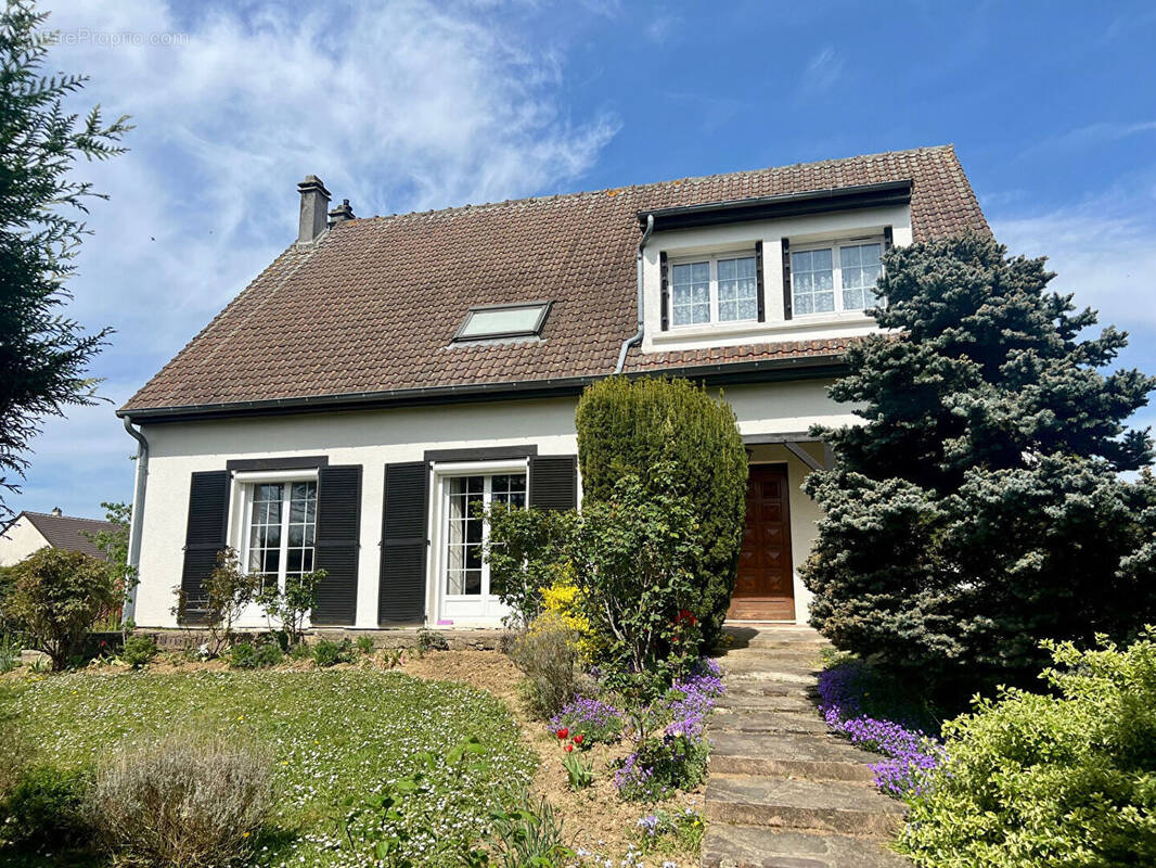 Maison à BRIE-COMTE-ROBERT
