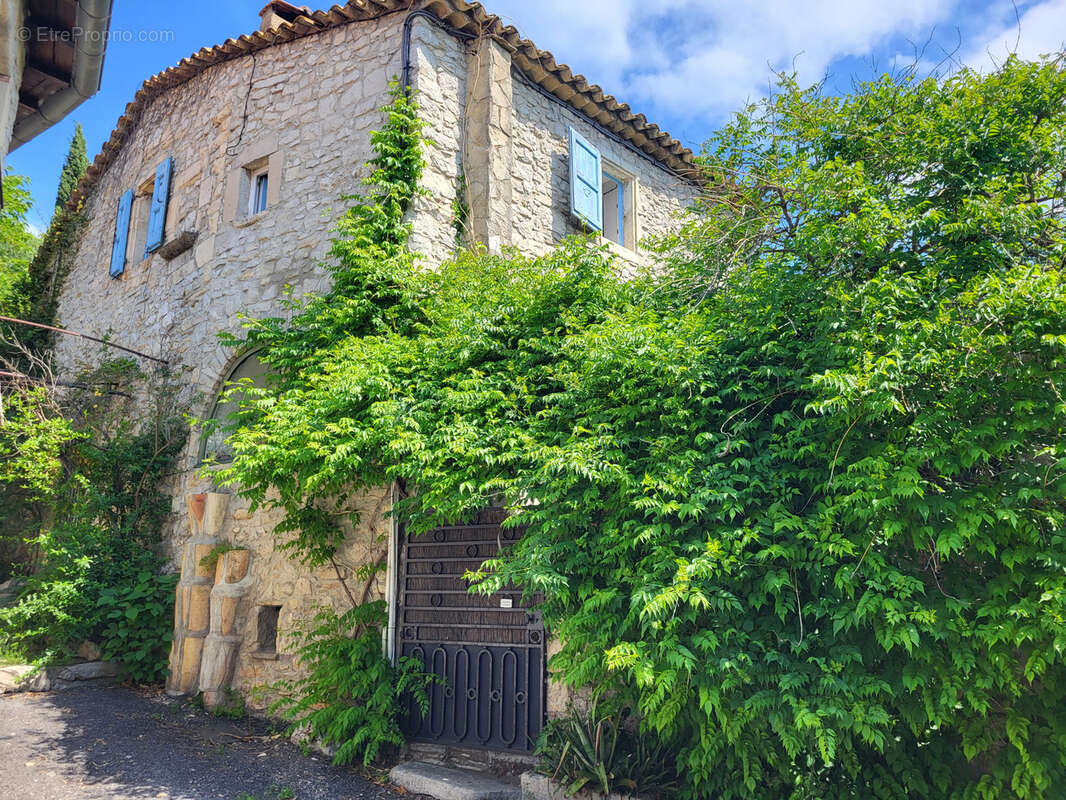 Maison à CORCONNE