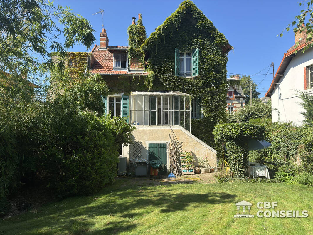 Maison à NERIS-LES-BAINS