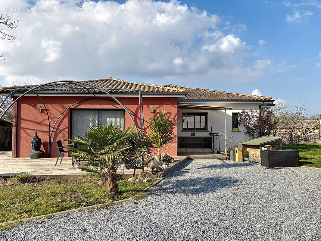 Maison à CAMBLANES-ET-MEYNAC