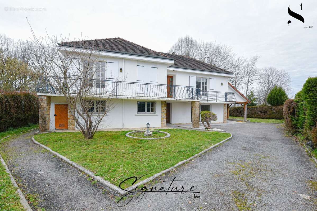 Maison à CONDAT-SUR-VIENNE