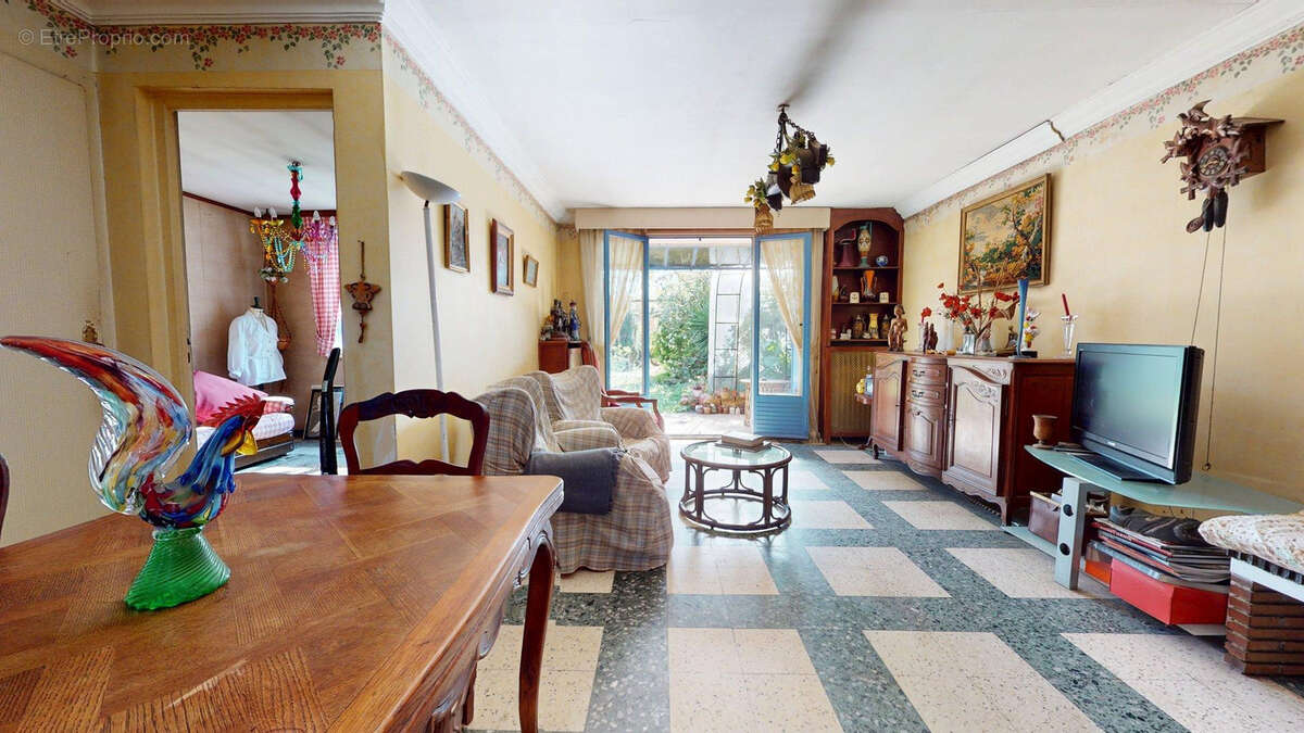 Maison à LE BLANC-MESNIL