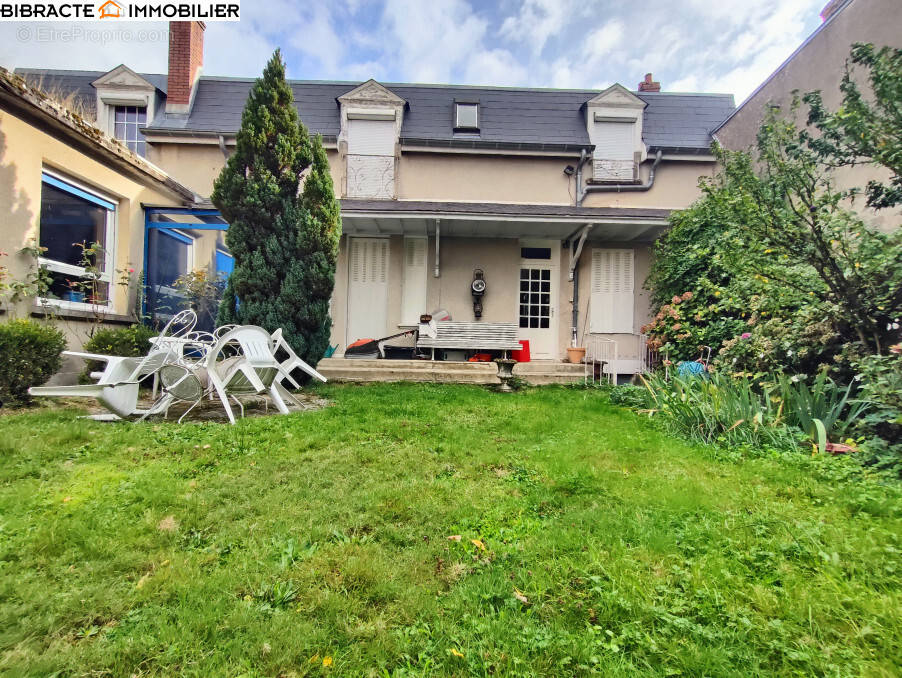 Maison à LUZY