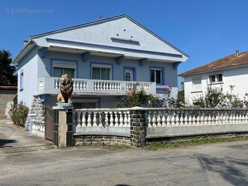 Maison à LOURDES