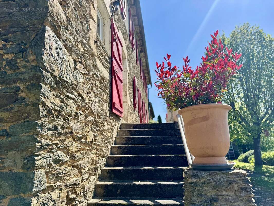 Maison à RIEUPEYROUX