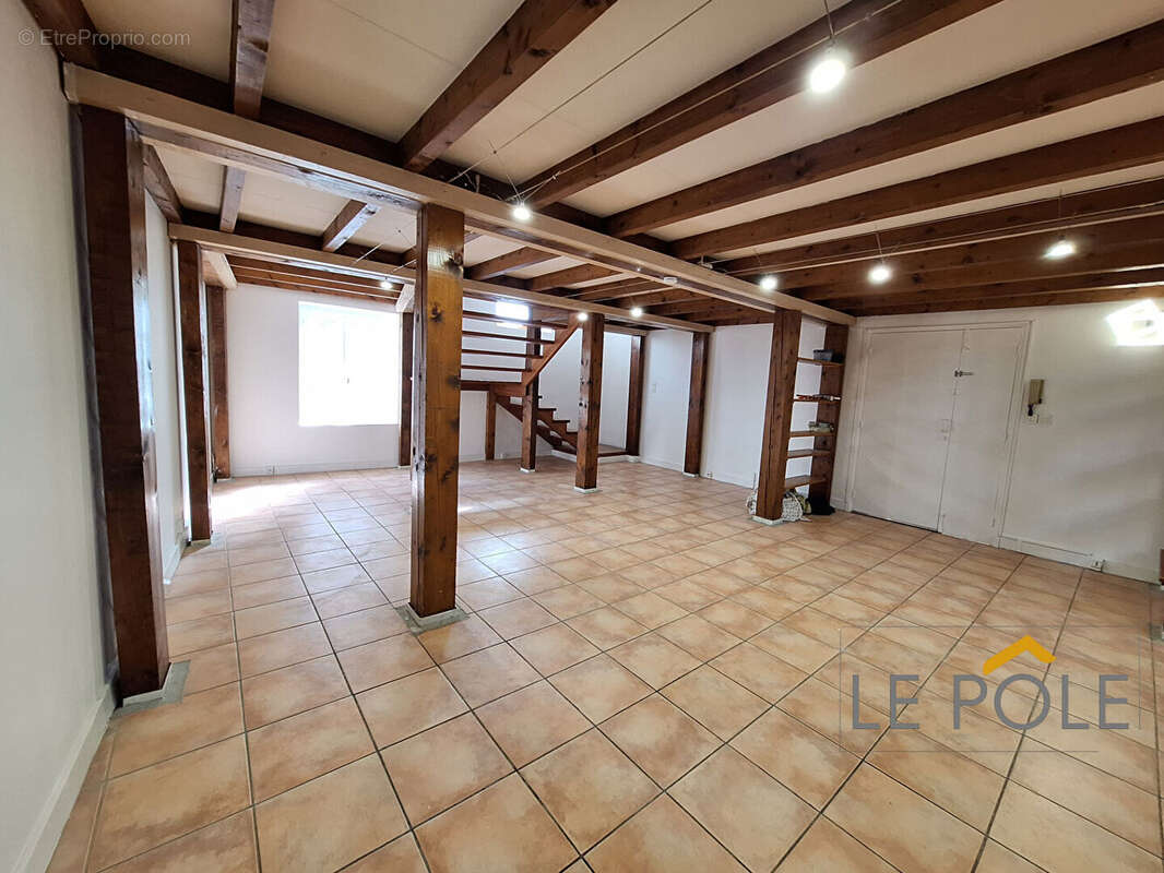 Appartement à BOLLENE