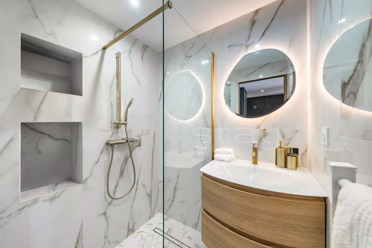 Appartement à VALLAURIS