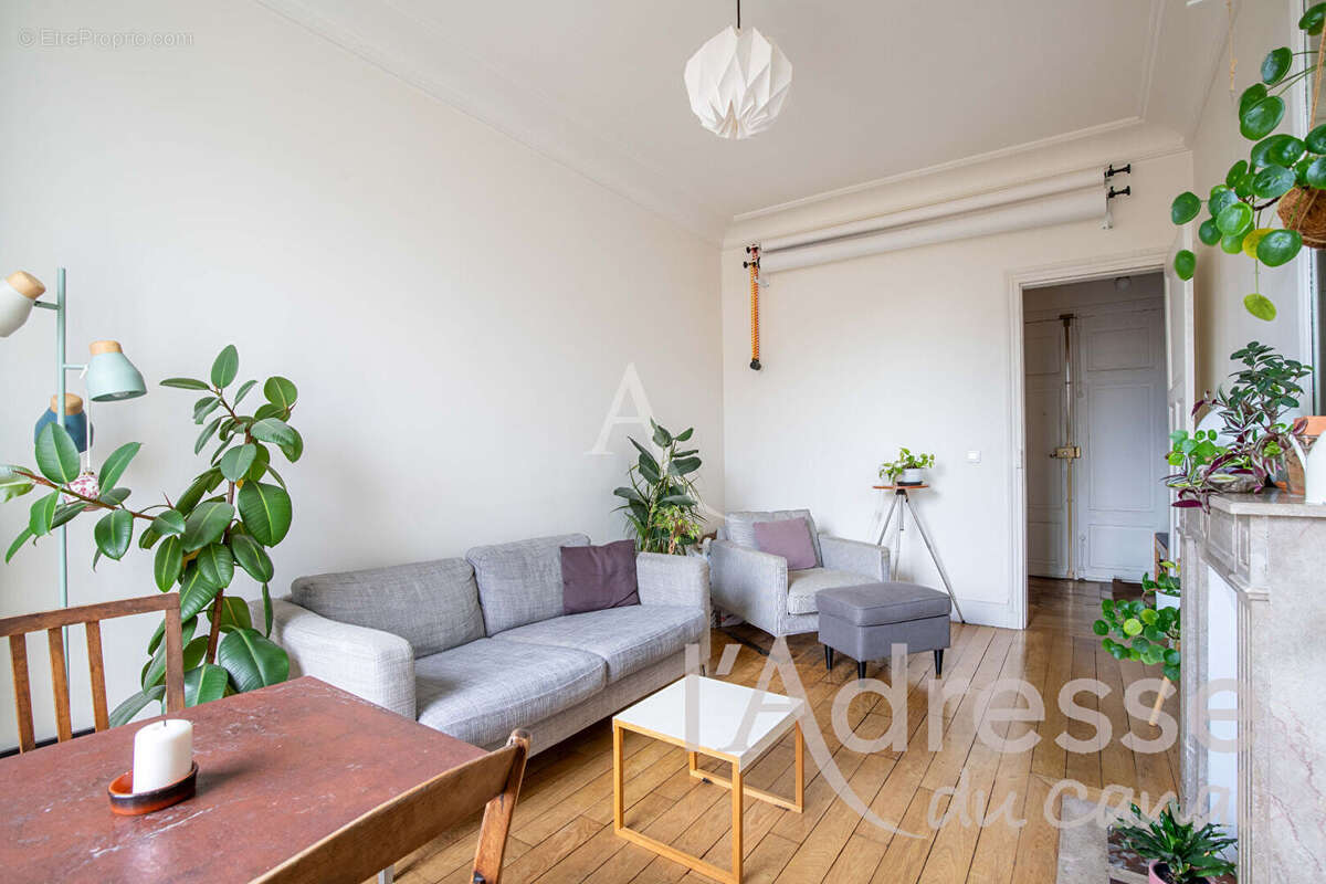 Appartement à PARIS-10E