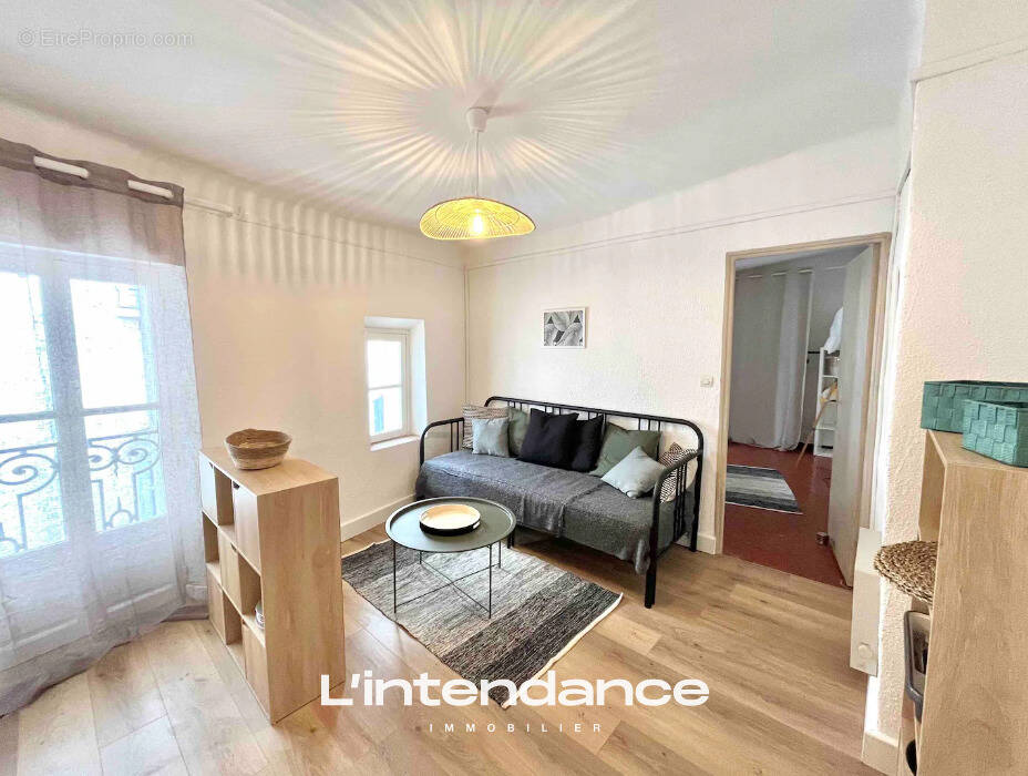 Appartement à HYERES