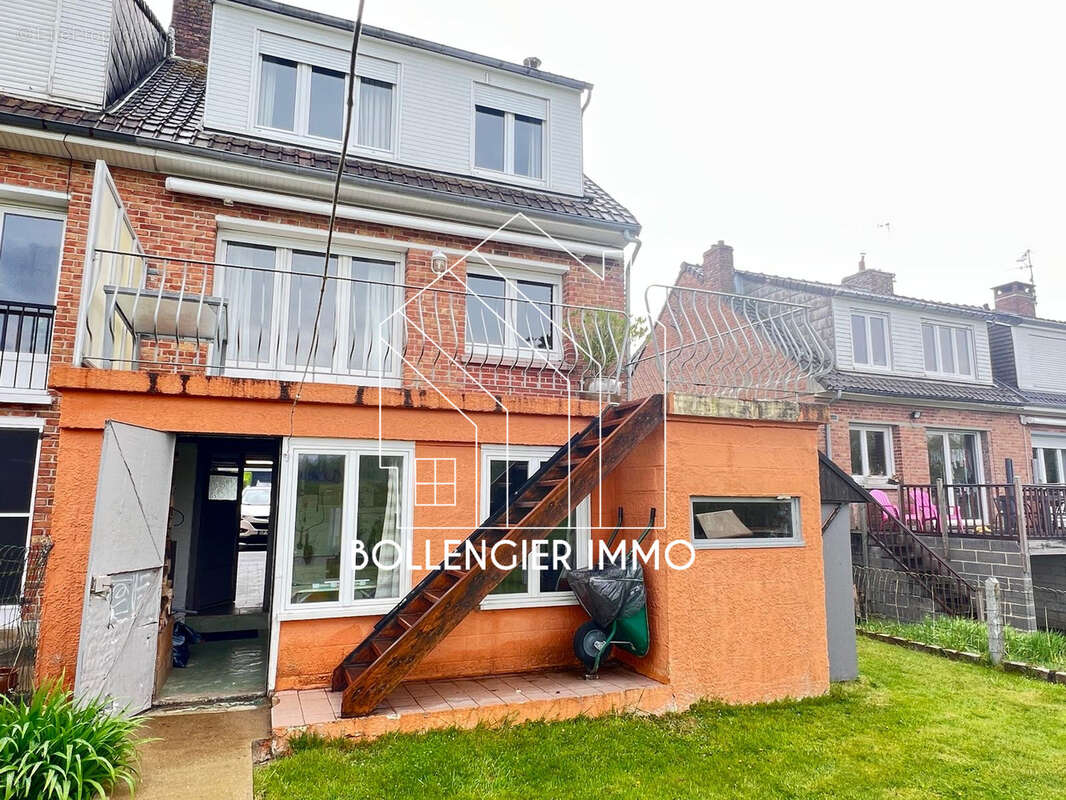 Maison à HAZEBROUCK
