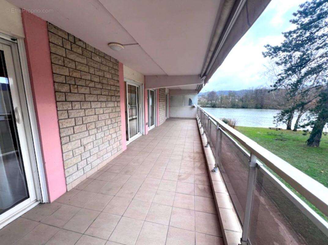 Appartement à ALBIGNY-SUR-SAONE