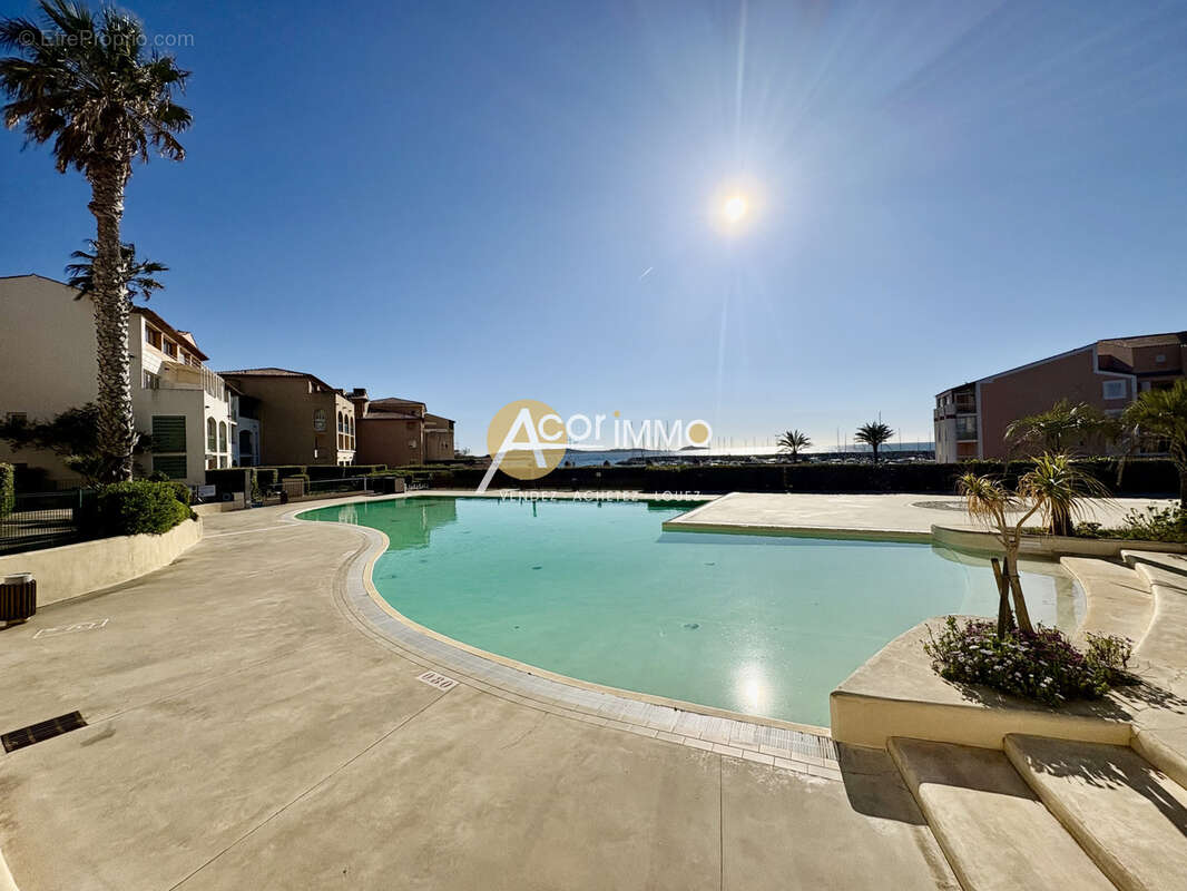 Appartement à SIX-FOURS-LES-PLAGES