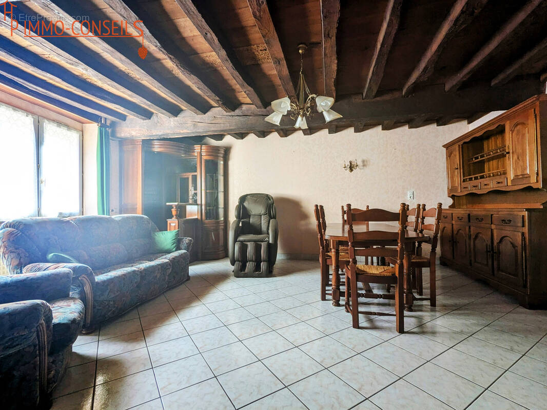 Maison à LA CHAPELLE-GLAIN