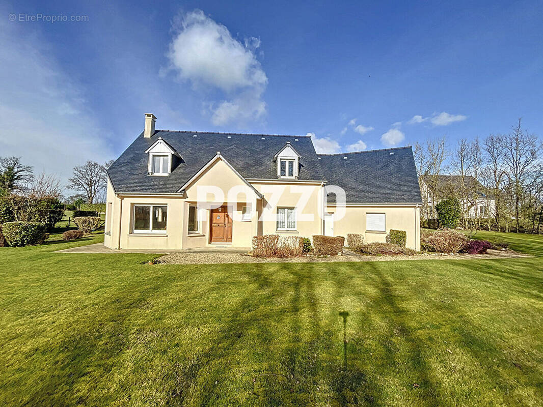 Maison à SAINT-SEVER-CALVADOS