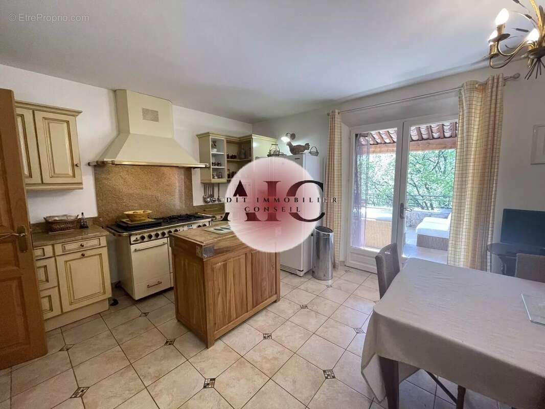 Maison à FAYENCE