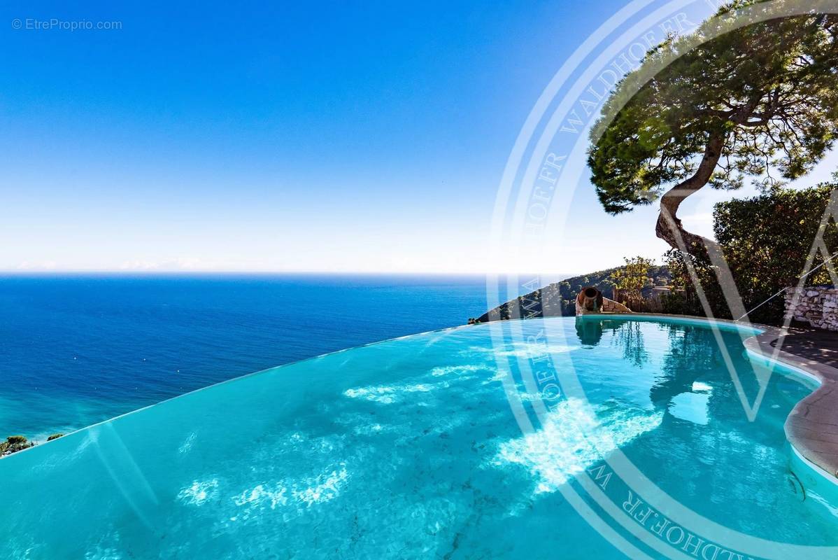 Maison à EZE