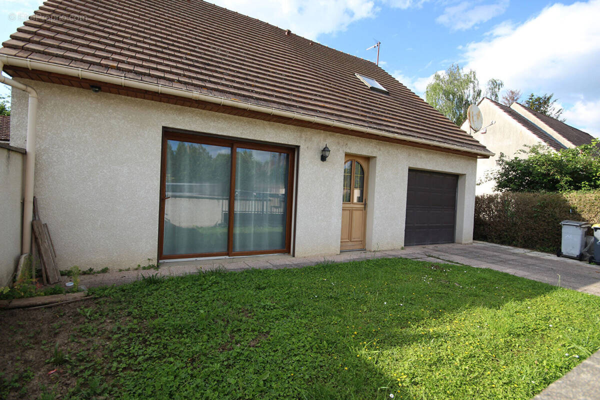 Maison à PONT-SAINTE-MAXENCE