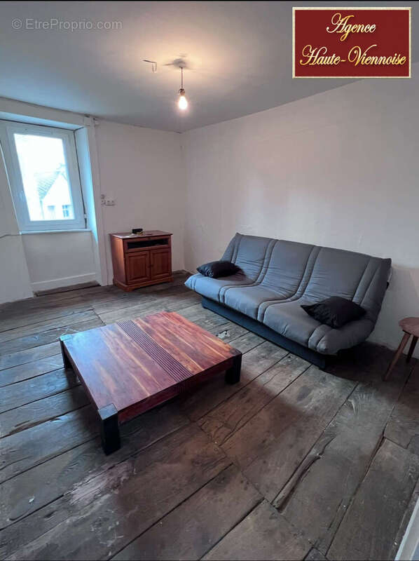 Appartement à CHATEAUNEUF-LA-FORET