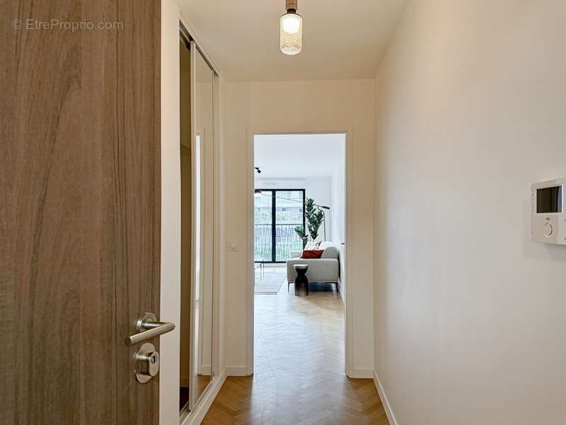 Appartement à SURESNES