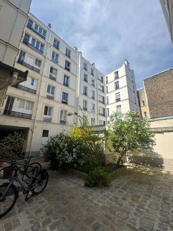 Appartement à PARIS-19E