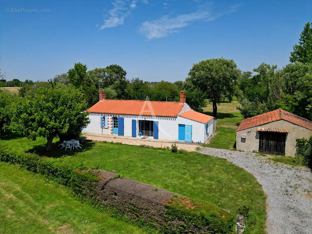 Maison à LE PERRIER
